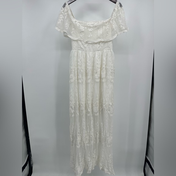 None Dresses & Skirts - Cream Off-Shoulder Sleeveless Wedding Gown